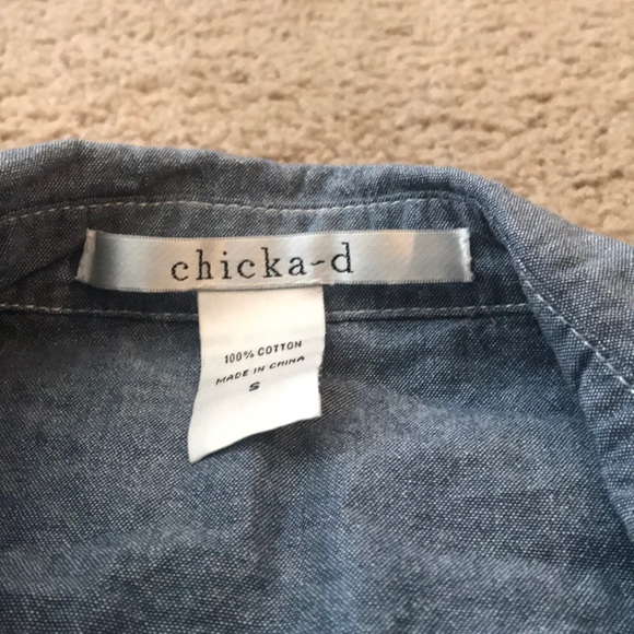 University of Cincinnati Denim Button up - Picture 2 of 4